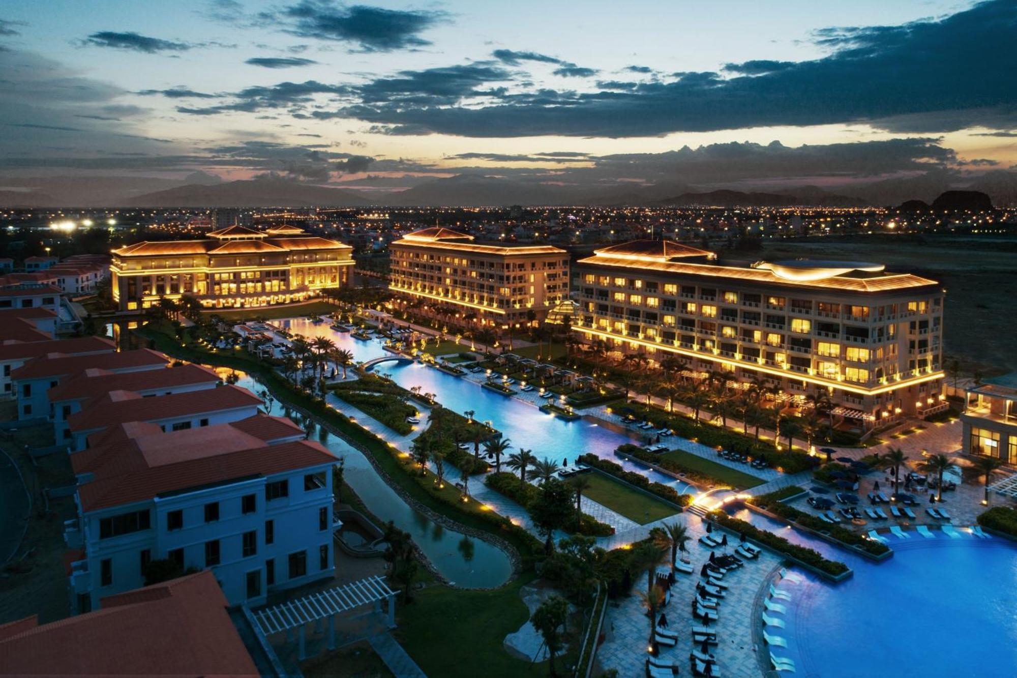 Sheraton Grand Danang Resort & Convention Center Zewnętrze zdjęcie